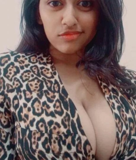 Sanjana Saba セックスモデル ギャラリー