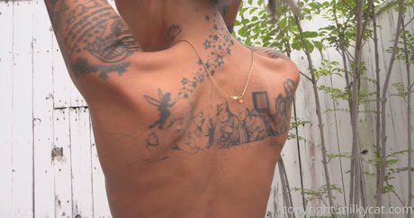 milkycatcom 高品質モデル 写真