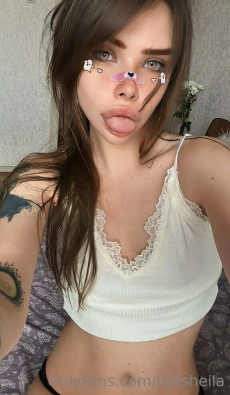 トランスジェンダーオンリーファン セクシーヌード 写真