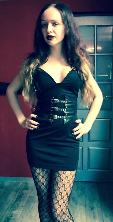 ギャングオンリーファン ポルノグラフィック 写真