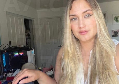 エモヌードオンリーファンズ 無料ヌード 写真