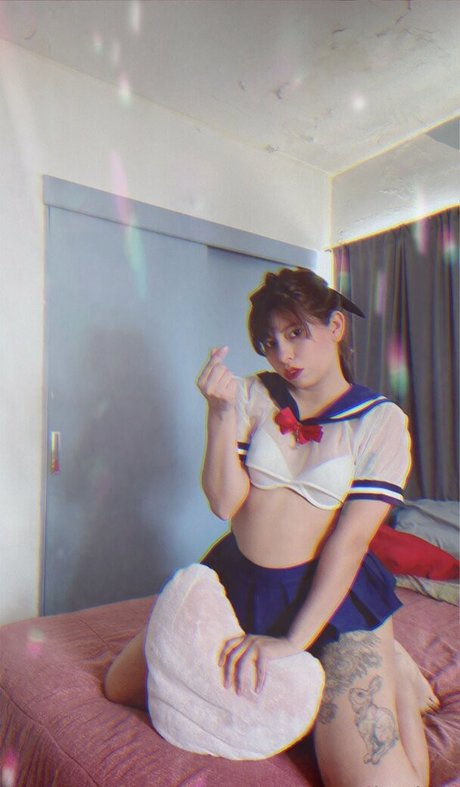 太い足のオンリーファンズ ホット裸 写真