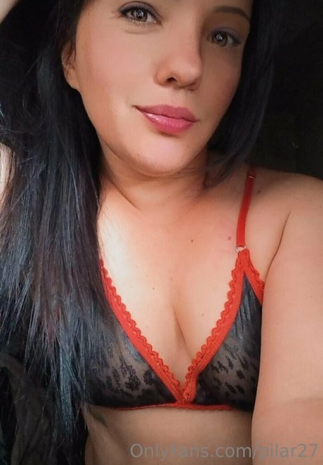 pilar27 top profile image