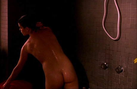 Neve Campbell 独占スター 画像