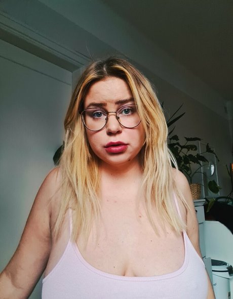 黒い肌のオンリーファンズ 無料セクシー 写真