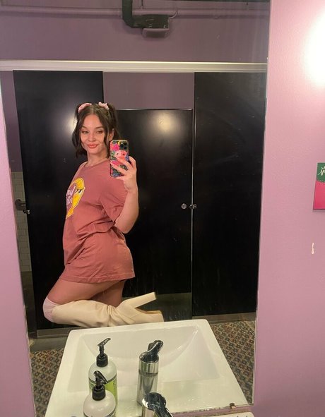bighonkincaboose 裸のモデル 写真