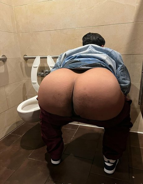 BBW エボニー オンリーファンズ セクシーヌード 画像