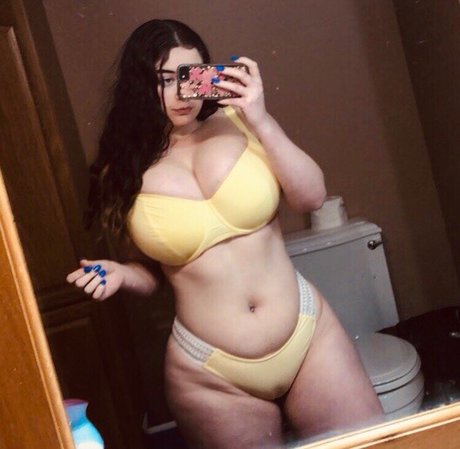 Curvy Goddesses ポルノスター xxx 写真