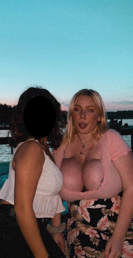 Curvy Goddesses ポルノスター 写真