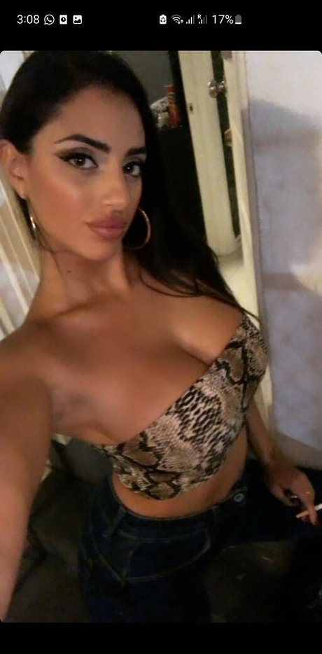 クリーミーなオンリーファンズ セクシーヌード 写真