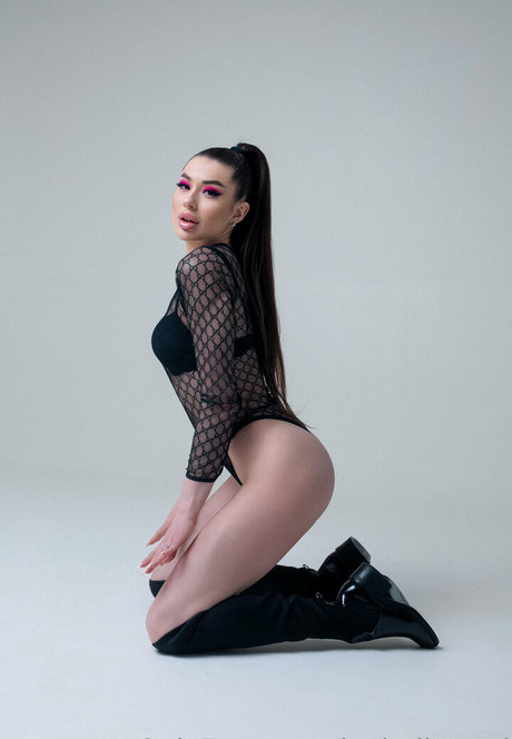 dinadimond ヌードスター アーカイブ