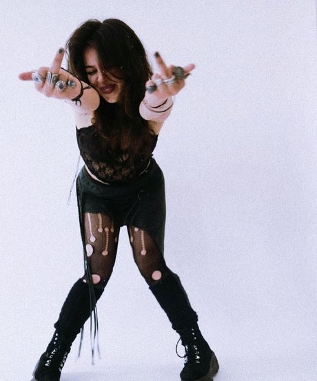 有名なレディボーイオンリーファンズ アダルト 写真