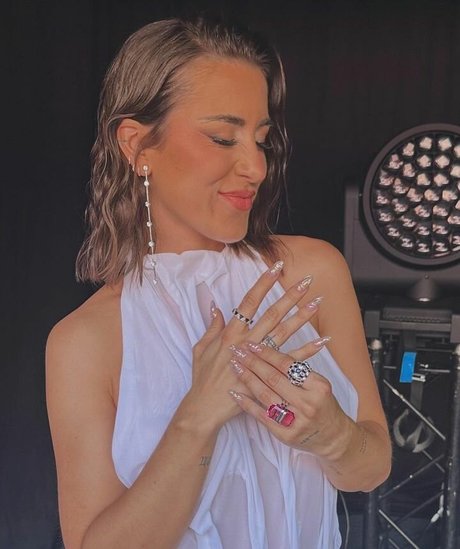 paulagonu 素敵なポルノスター 画像