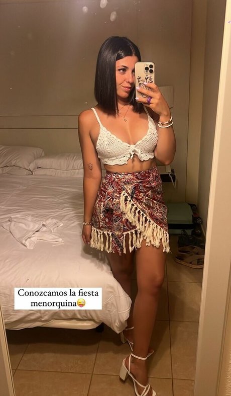 Marta De Lola 裸モデル 画像