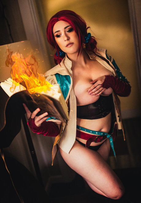 yoemilyreyfree スター xxx 画像