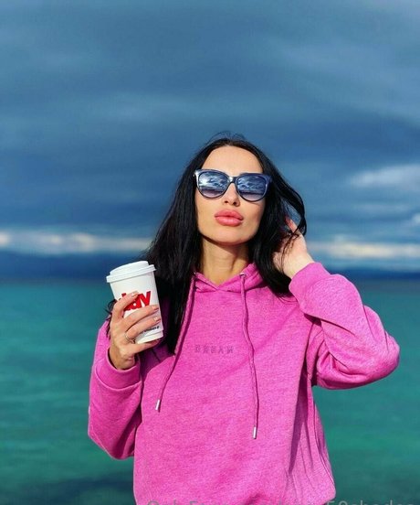 巨根ファックオンリーファンズ 無料xxx 画像