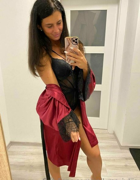 call me juliia ポルノモデル 写真