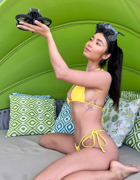 トゥワークオンリーファン ポルノグラフィック 画像