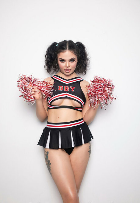 アマチュア熟女オンリーファンズ 裸 写真