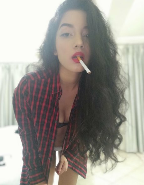 thebeautyofsmoking 素敵なモデル ギャラリー