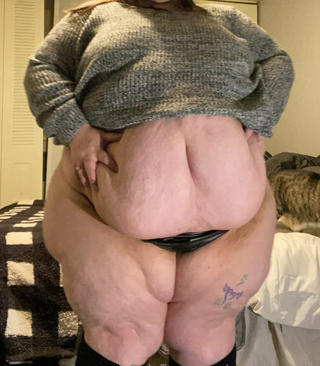 巻き毛のティーンズオンリーファンズ HD ギャラリー