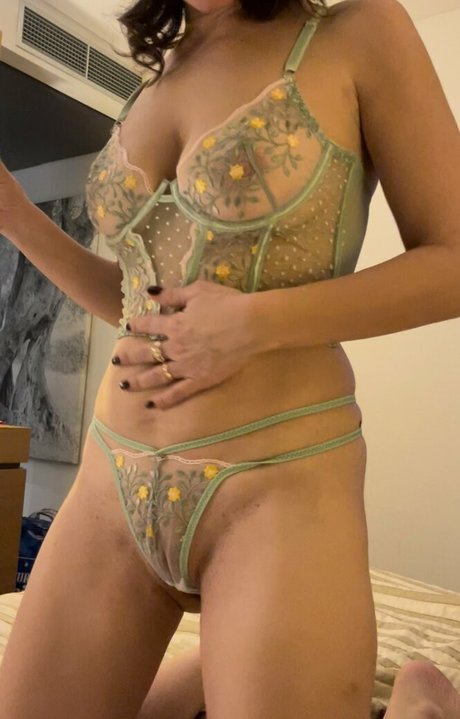 SexyLatinaWife ポルノスター エロティック 写真