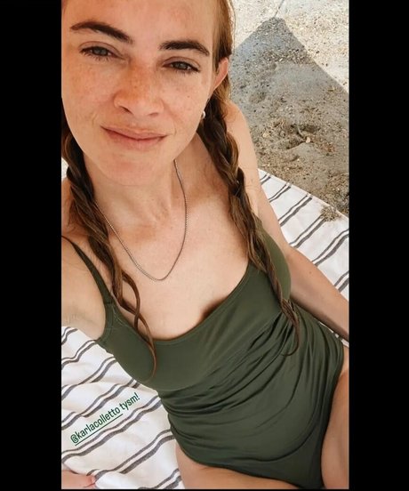 Emily Wickersham 無料モデル アーカイブ