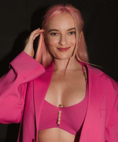 Grace Chatto ヌード女優 ギャラリー