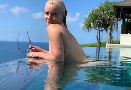 Grace Chatto ポルノスター 写真
