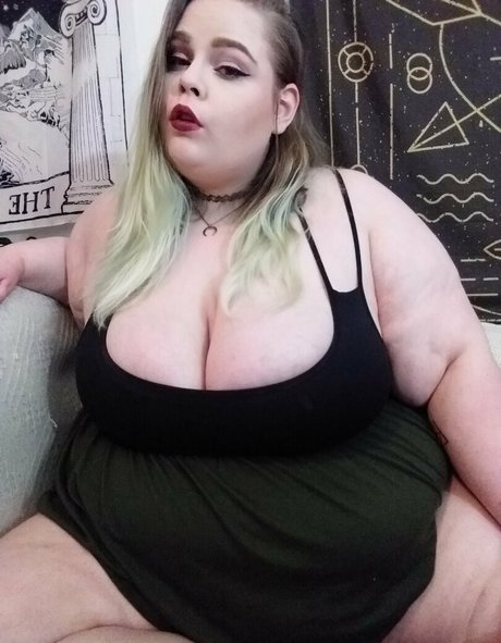 fatstonerchick free xxx女優 画像