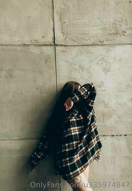 毛深いアナルオンリーファンズ ヌード ギャラリー