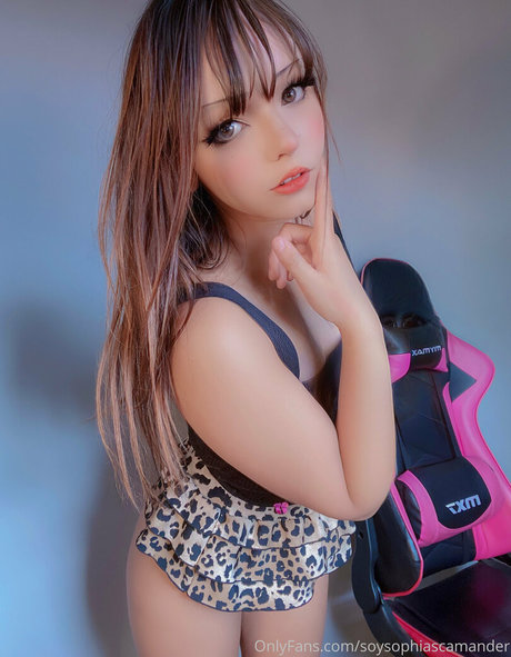 sophiascamanderfree ヌードスター 写真
