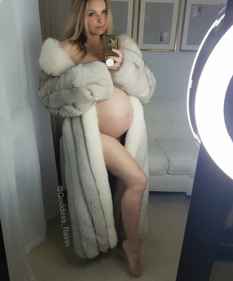 Goddess Rainn セックスモデル 写真