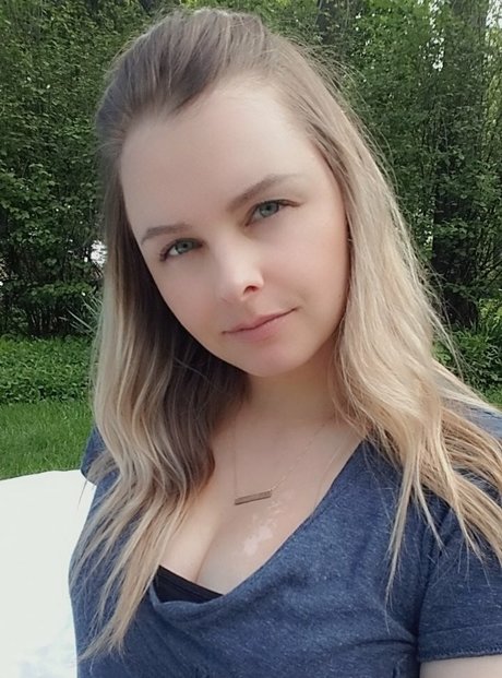 Goddess Rainn top profile image