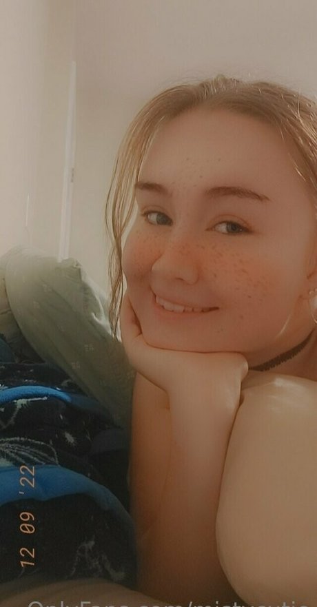 MistyCutie top profile image