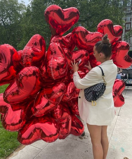 継娘オンリーファンズ ポルノグラフィック 写真