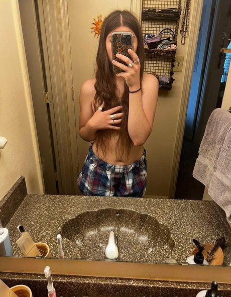 therealsavshady モデル 画像