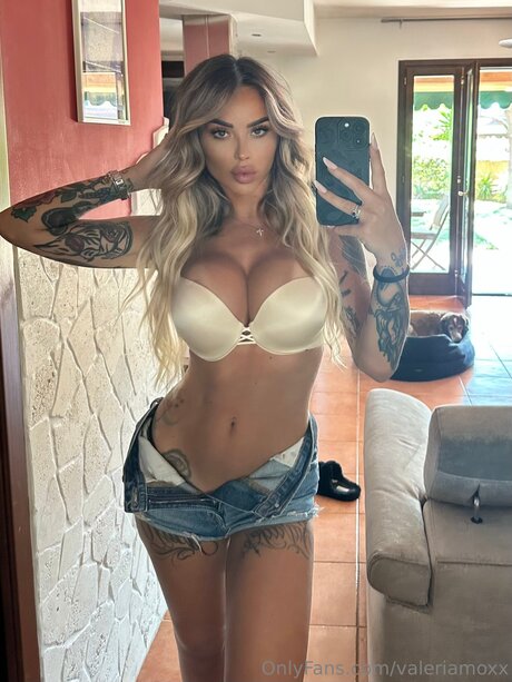 南アフリカのオンリーファンズ 美しいヌード 写真