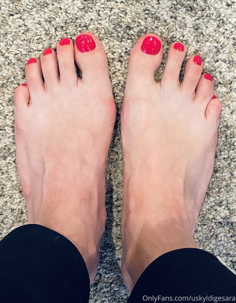 uskyldigesara ヌード女優 写真