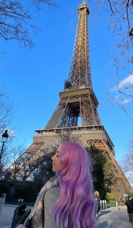 おっぱい自撮りオンリーファンズ ポルノグラフィック 写真