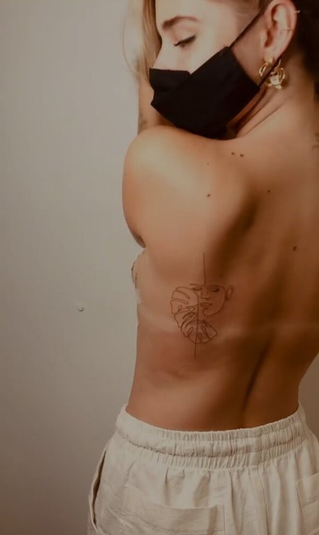 Gabi Stacenco ヌードモデル 画像