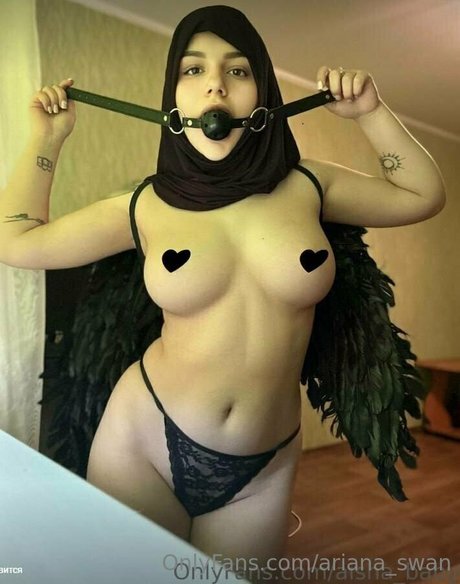 白いランジェリーオンリーファンズ セクシーヌード 画像