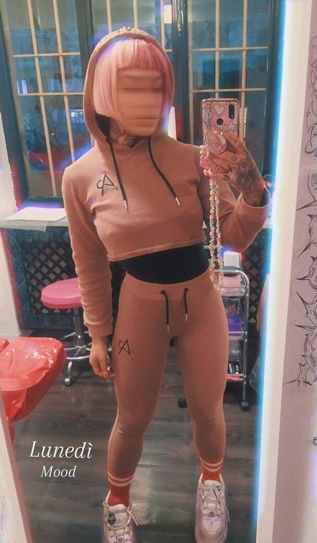 pinksuicide ポルノモデル 写真