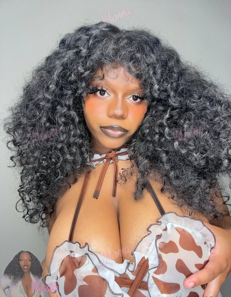 クーガー熟女オンリーファンズ 無料セクシー 画像