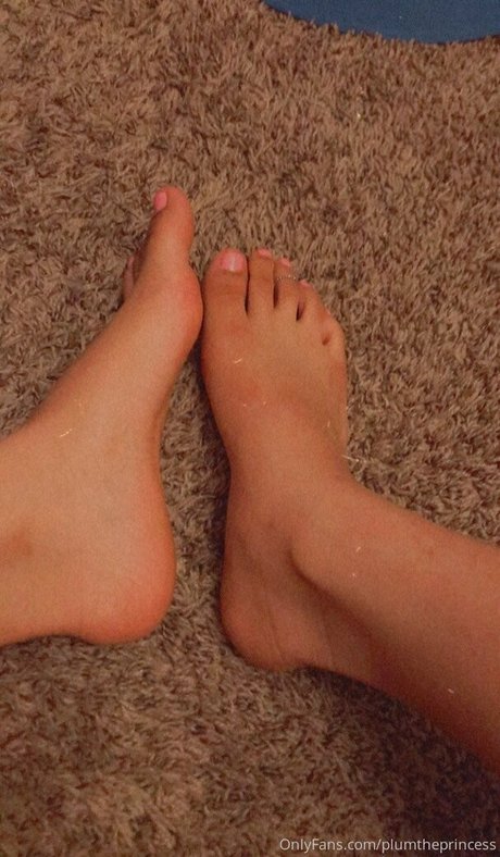 オタクなティーンのオンリーファンズ セクシー裸 写真