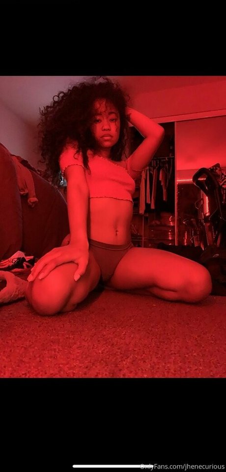 jhenecurious 美しい女優 写真