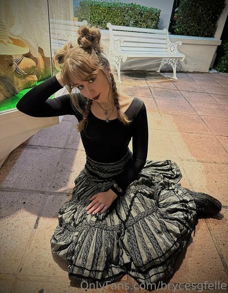 brycesgfelle 裸のポルノスター 写真