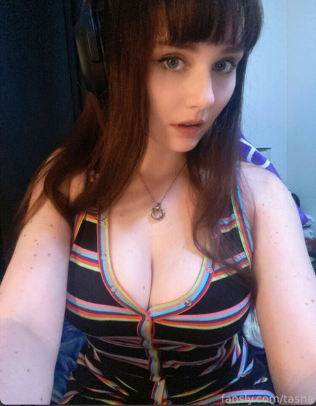 ビキニファックオンリーファンズ 美しいヌード 画像