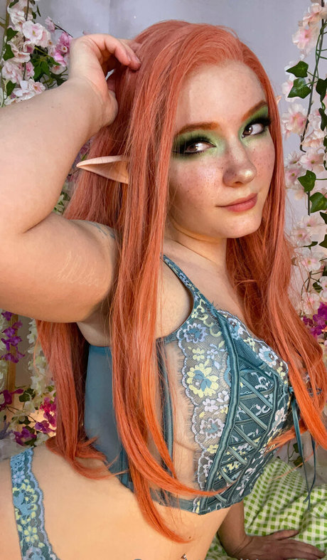 Caught Red Headed HDポルノスター 写真