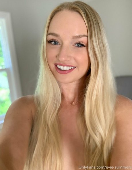 evie summers 美しいスター 写真